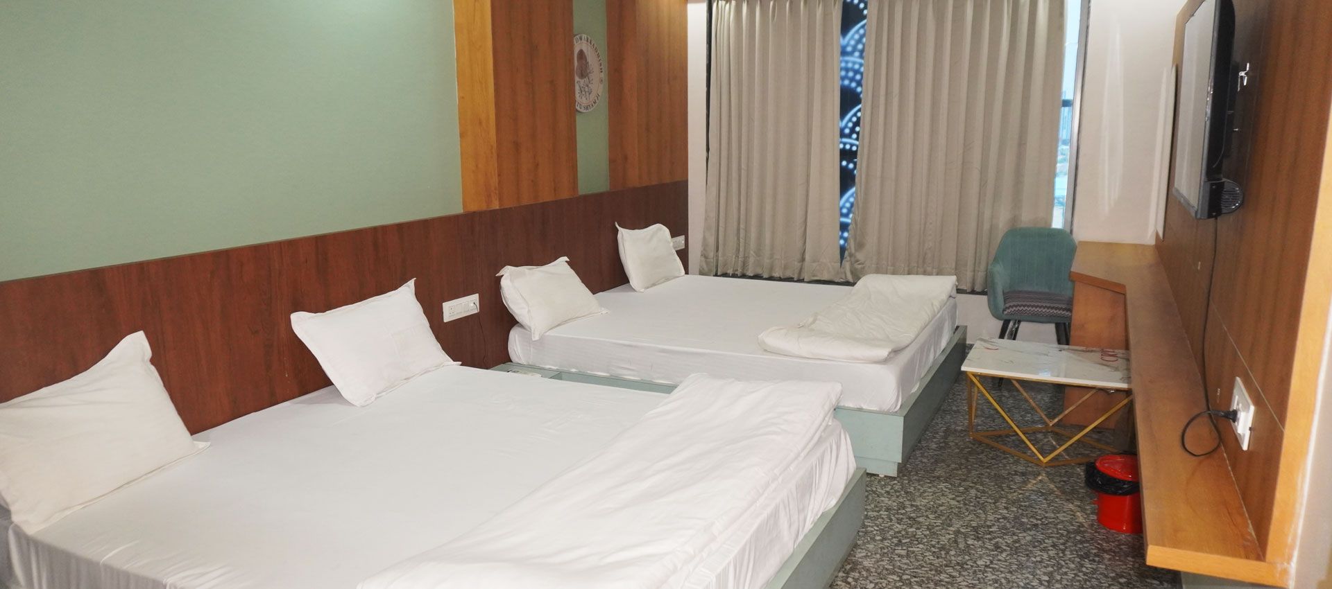 Hotel Dwarkadhish Slider